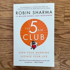 The 5 AM Club Book by Robin Sharma